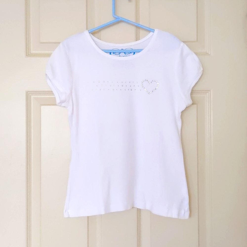 NWOT. The Children's Place 100% Cotton Short Sleeve Tee w/crystal heart & design